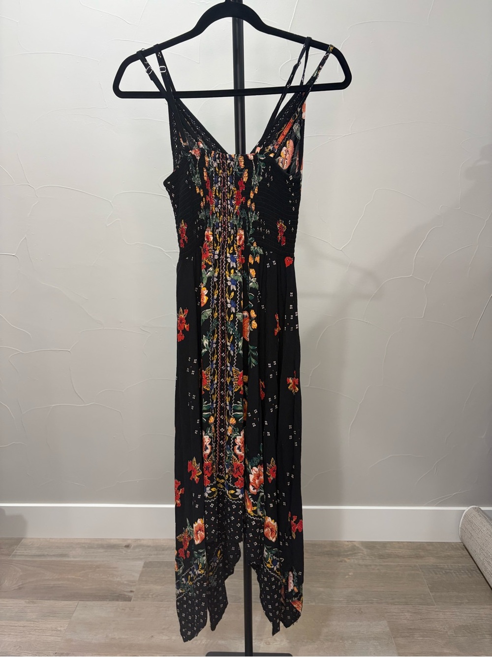 ANGIE Black Floral Smocked Maxi Dress - Women Small